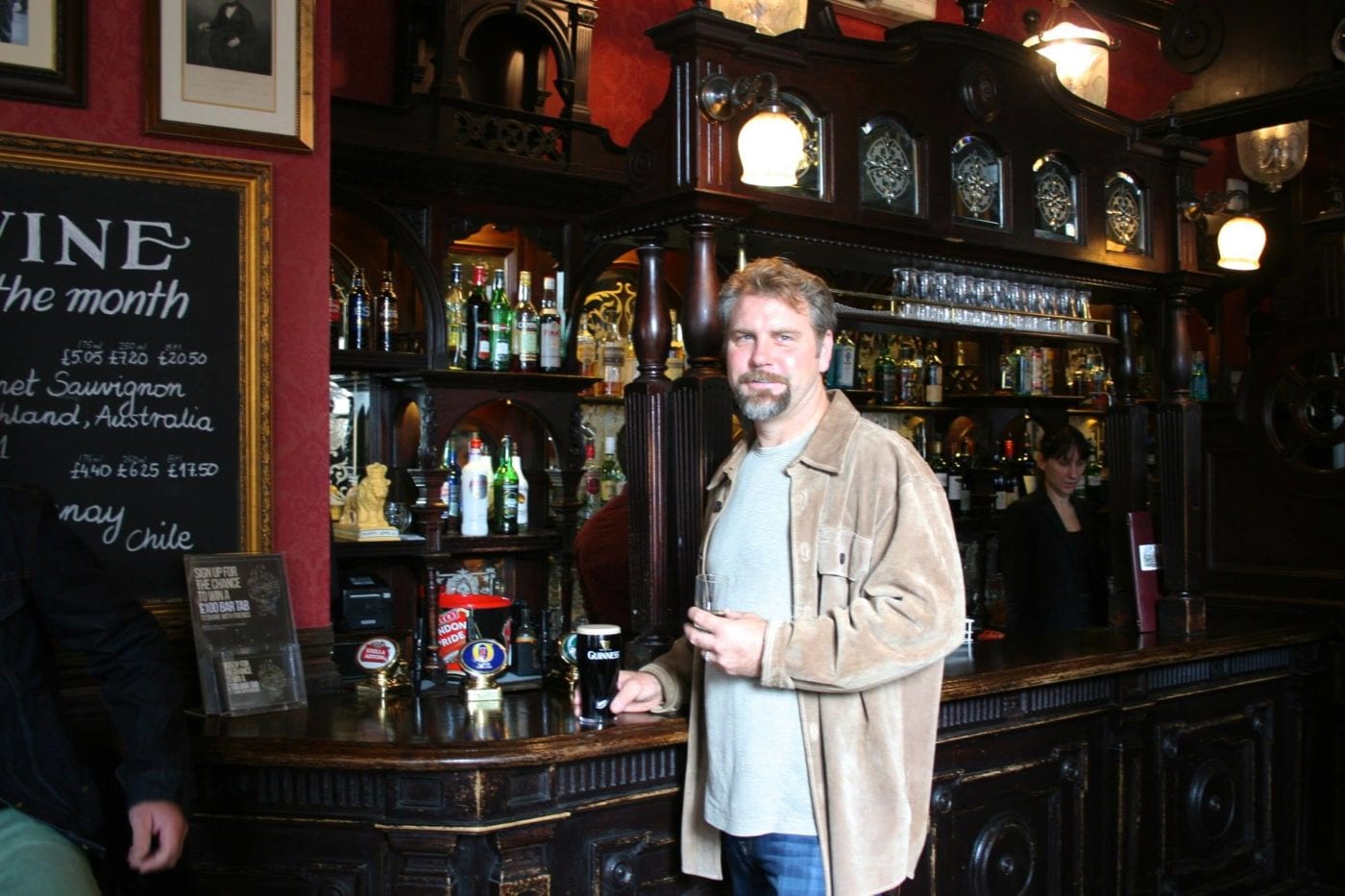 England’s Pub Crawl, Oldest Pubs in Every Town! You KNOW You Want to TOO!