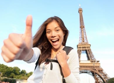 paris-guide-locals-how-to-be-friendly-to-tourists-390x285